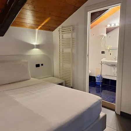 Carafa - - Ii 4* Neapol