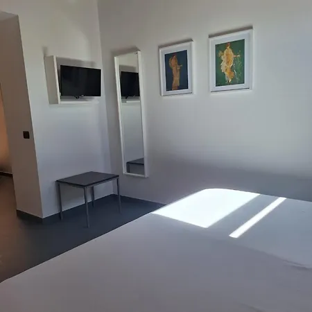 Carafa - - Ii 4*