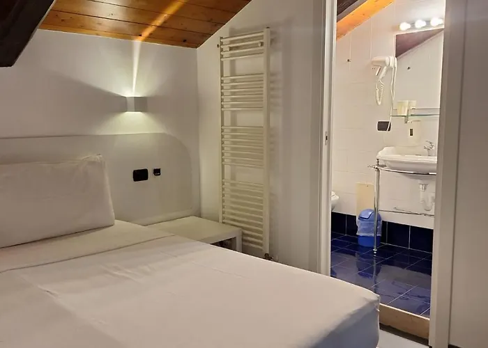 Carafa Suite - Plus - Plus II 3* Napoli